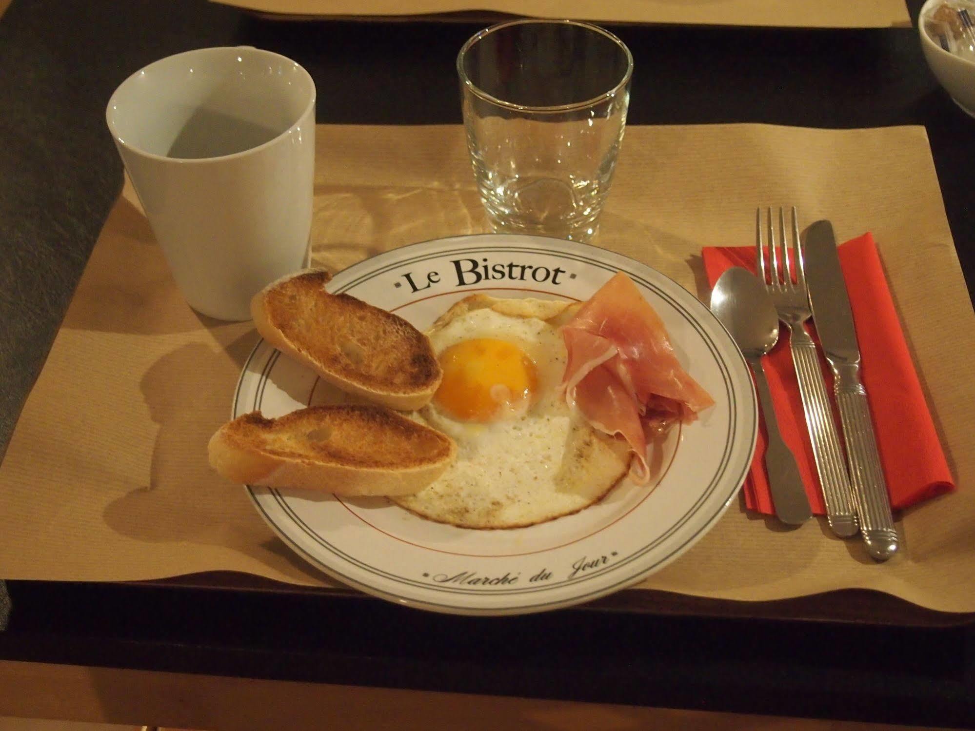 Comfort Hotel Rosporden Concarneau Eksteriør billede